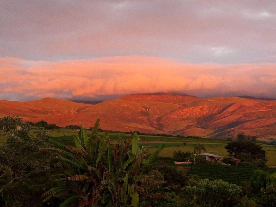 Pousada Do Chico São Roque de Minas エクステリア 写真